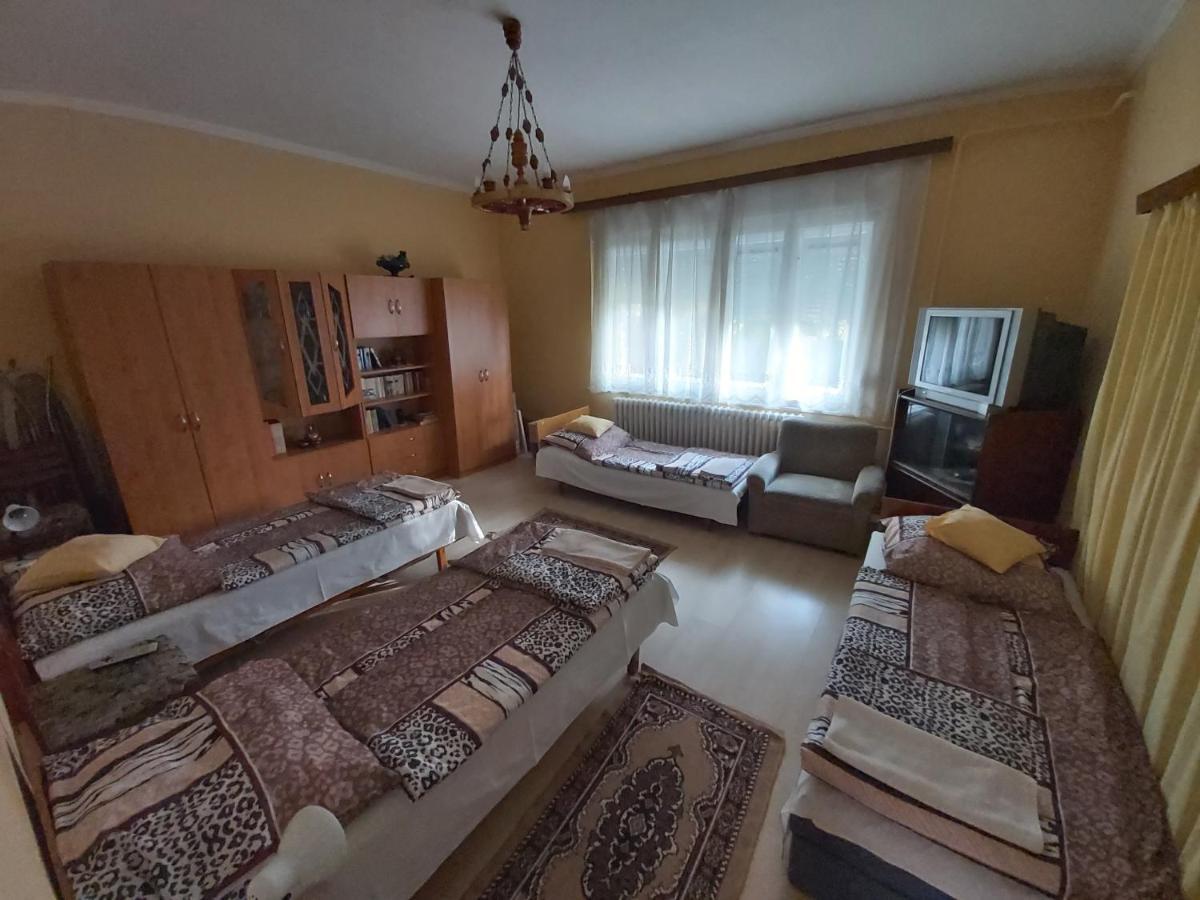 Var-Lak Vendeghaz Szendro Exterior foto